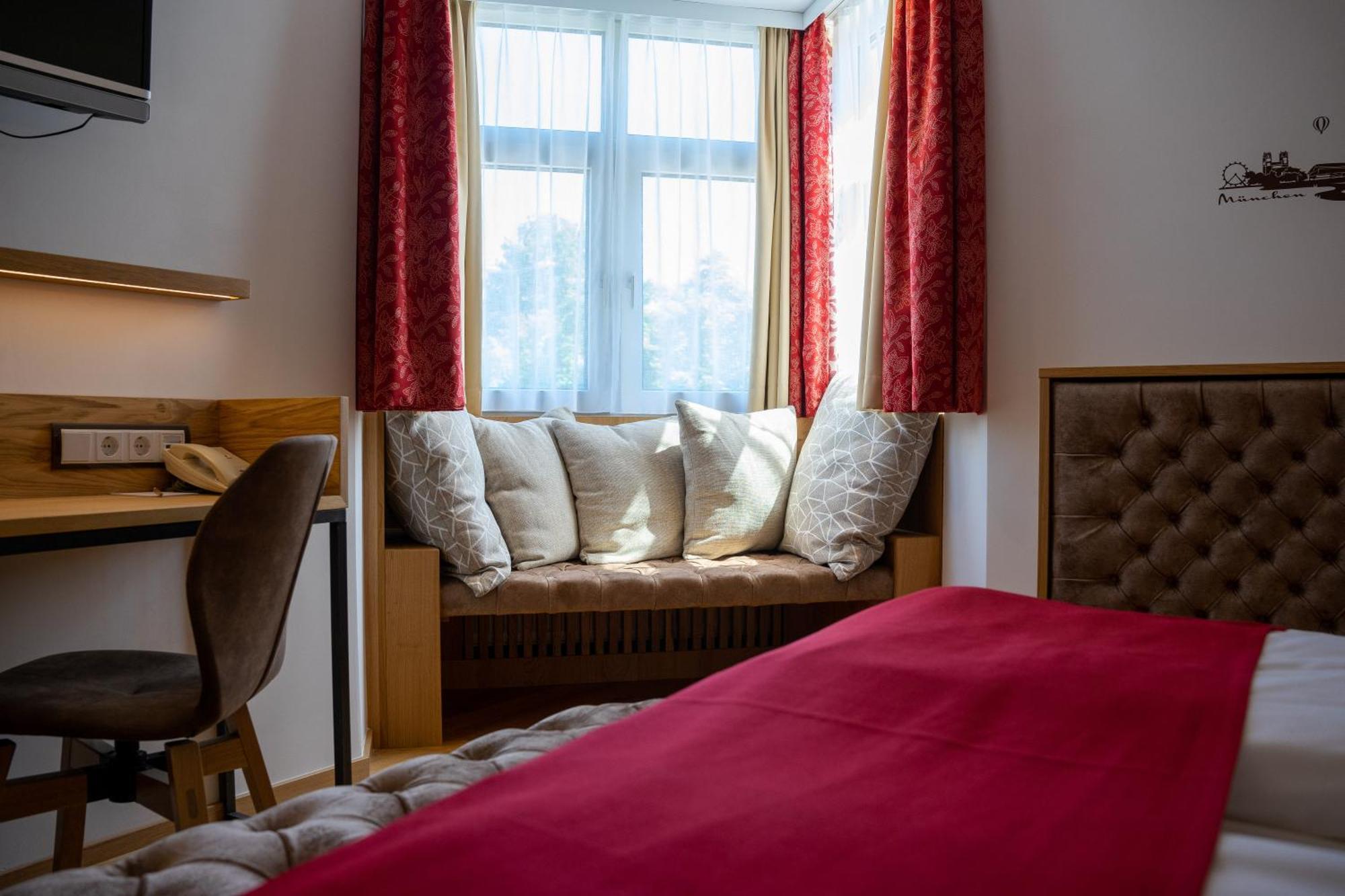 Park Hotel Laim München Eksteriør billede